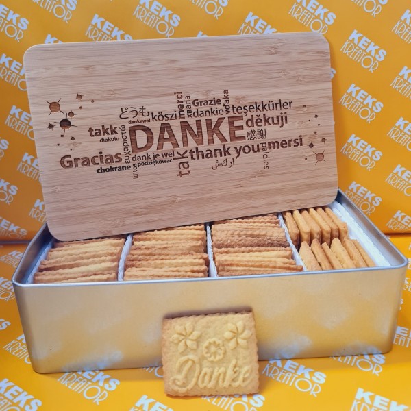Danke-Keksdose "Danke/Merci/Thankyou" mit 750g Logokeksen / Holzdeckel / Frühstücksbrettchen